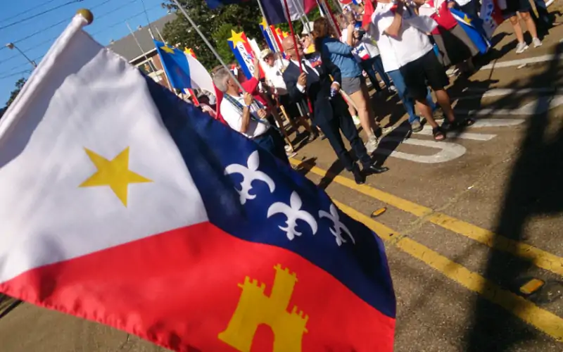 Drapeau Lafayette Chateau